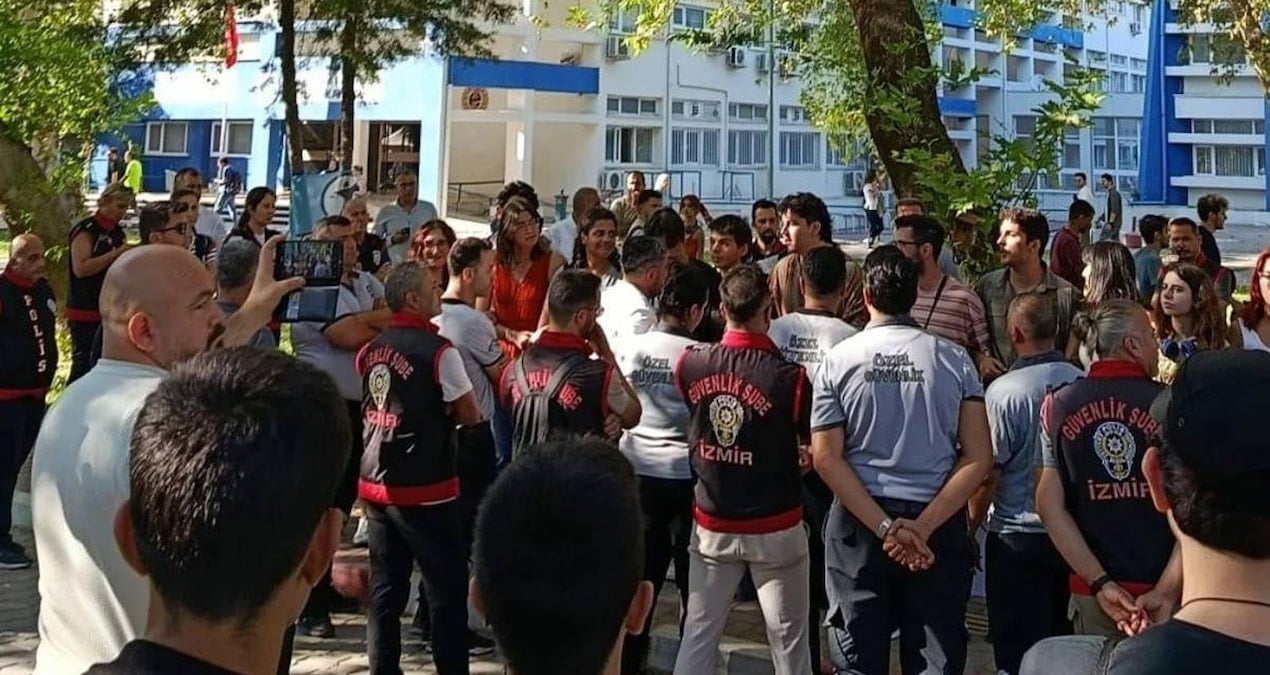ege-universitesinde-zamlari-protesto-eden-genclere-gozalti-Ad9hm4FT.jpg