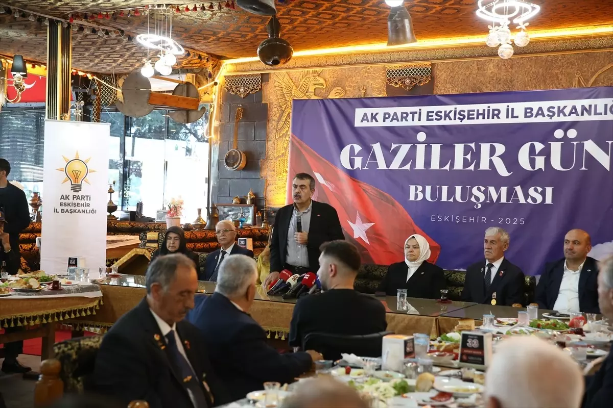 milli-egitim-bakani-tekin-eskisehirde-gaziler-gunu-bulusmasinda-konustu-aciklamasi-wZYaWjXt.jpg
