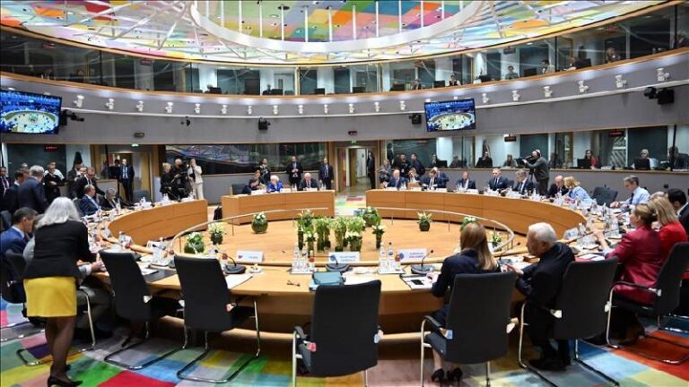 ab liderler zirvesi brukselde basladi td7BSJ4T.jpg