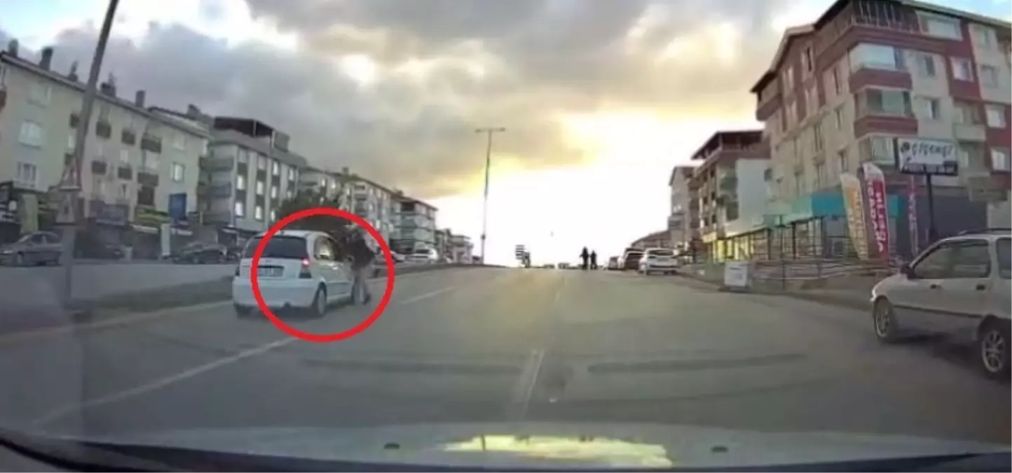 ankarada yayalara arac carpti 2 yarali M1lLf5wx.jpg