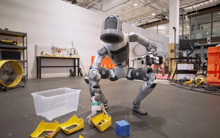 boston-dynamics-atlasa-uc-parmakli-yeni-el-sistemi-kazandirdi-xQGJIWLt.jpg