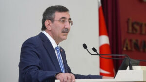cumhurbaskani yardimcisi yilmaz kktc meclisinin iki devletli cozum kararindan memnunuz 7YO1QeLu.jpg