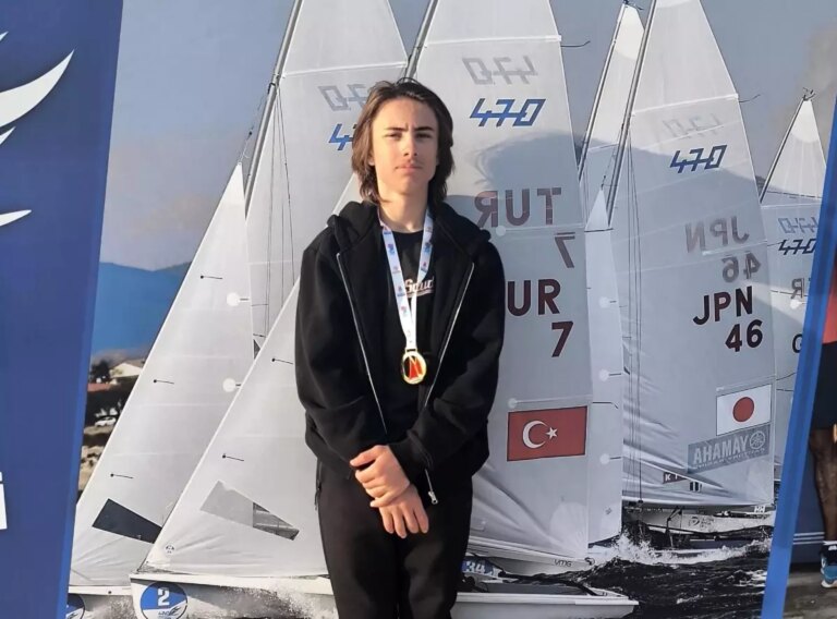 deniz alan turkiye yelken sampiyonu oldu RPGZ3YKa.jpg