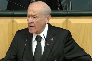 mecliste biji serok apo slogani atilmasina bahceliden ilk yorum W31LCAvZ.jpg