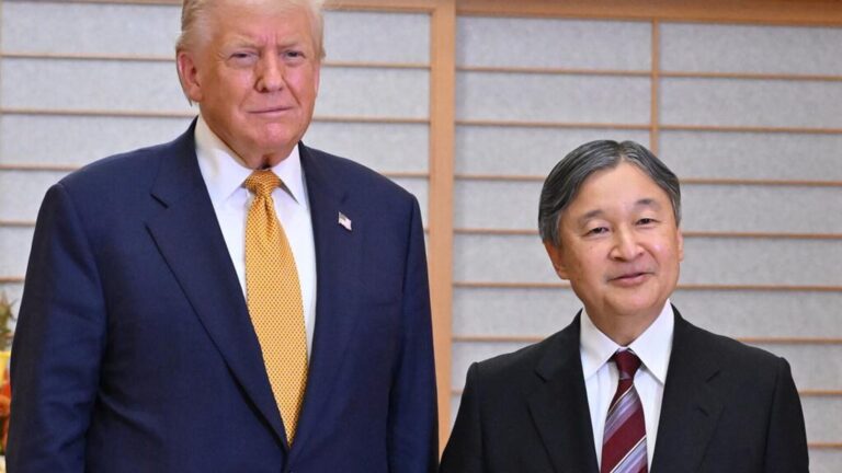 trump japonya imparatoru naruhito ile gorustu RWzwmBcI.jpg