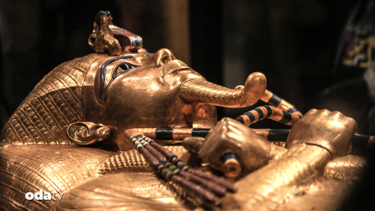 altindan tabut sergilendi CV2HEtDh.jpg