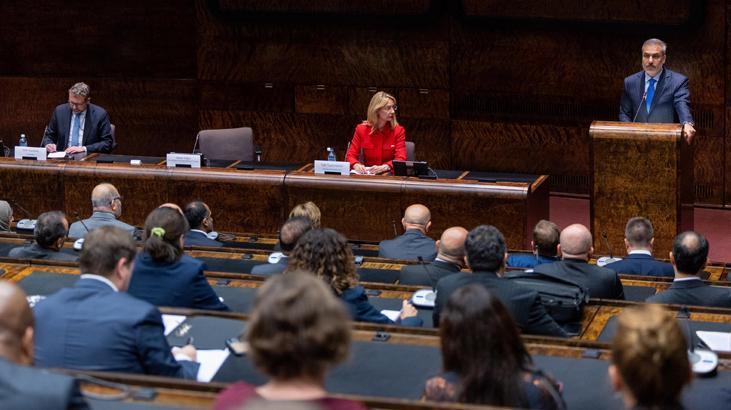 disisleri bakani hakan fidan finlandiya parlamentosunda hitapta bulundu QT32FMAd.jpg